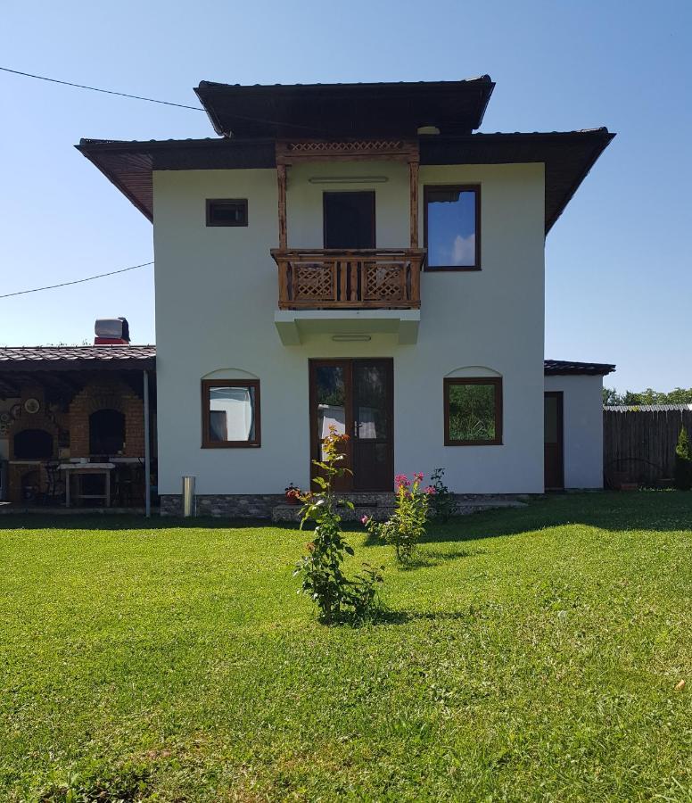 La Bunicu Villa Polovragi Exteriör bild