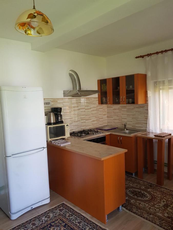 La Bunicu Villa Polovragi Exteriör bild