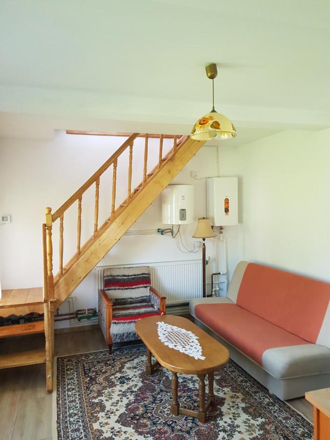 La Bunicu Villa Polovragi Exteriör bild