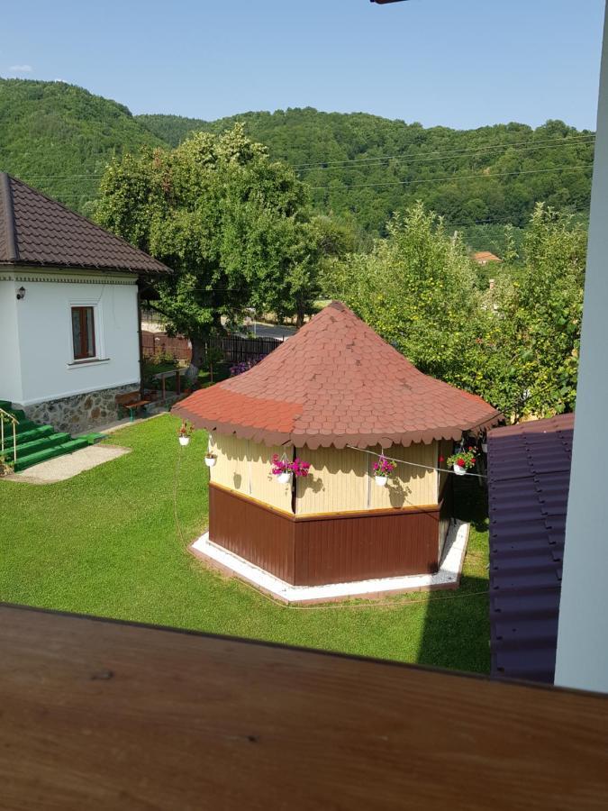 La Bunicu Villa Polovragi Exteriör bild