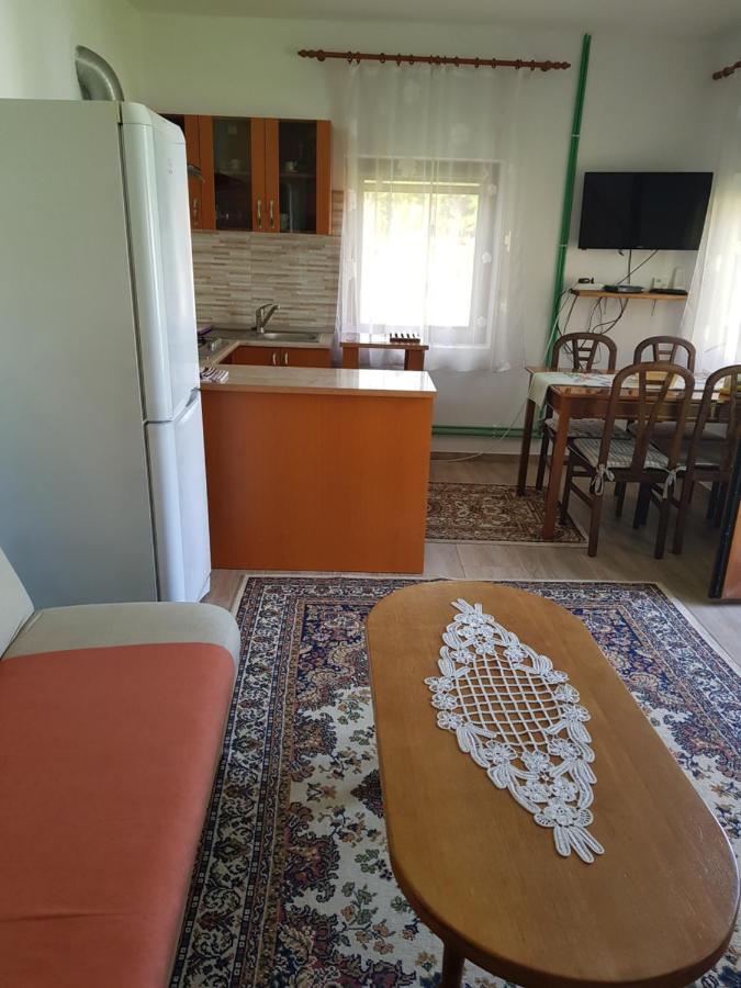La Bunicu Villa Polovragi Exteriör bild